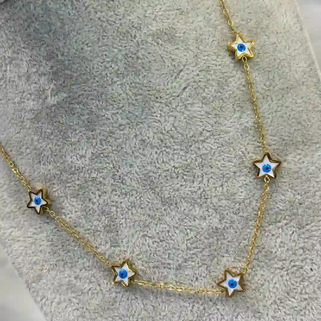 طوق من الستانلس ستيل مع 5 نجوم داخلها عيون زرقاء