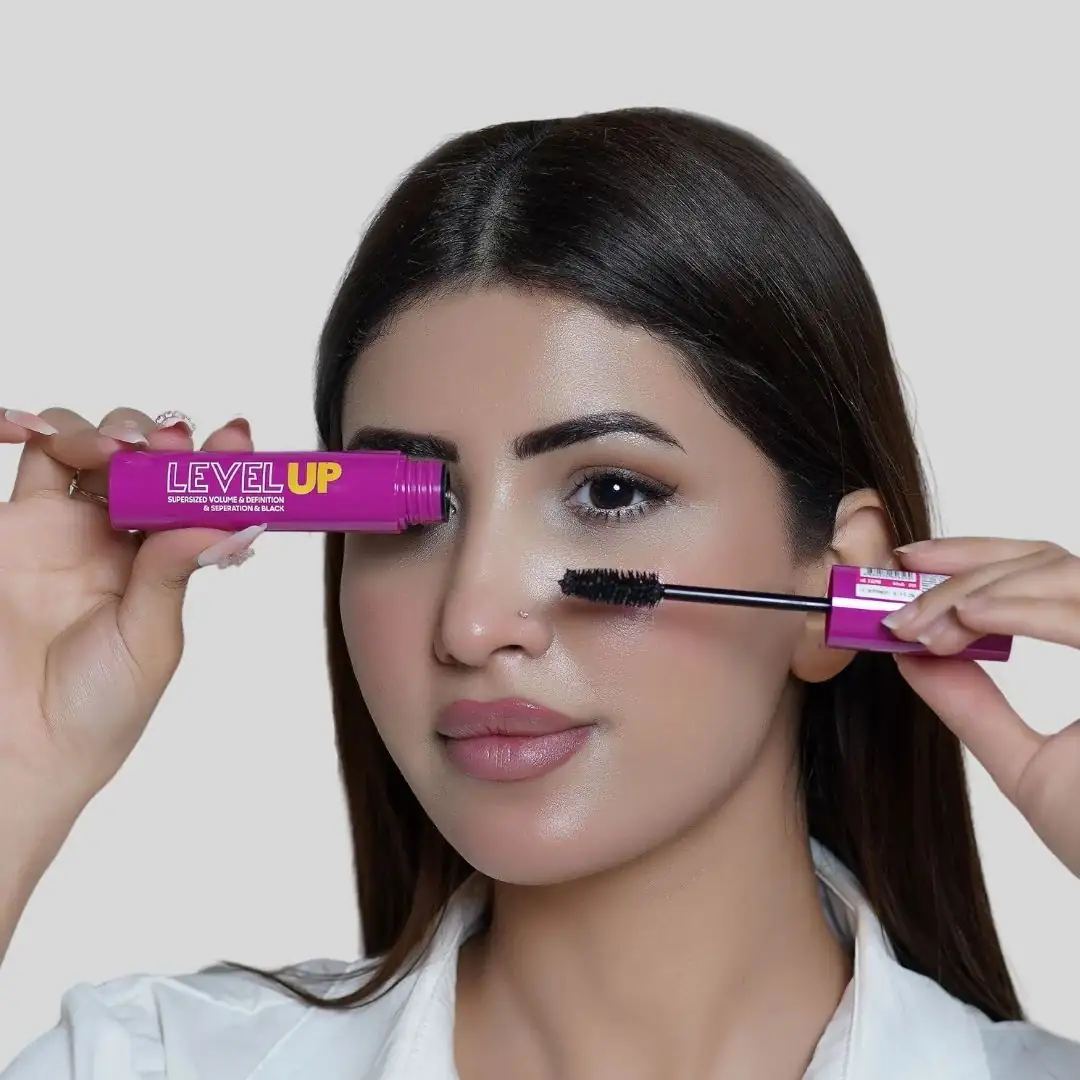 ماسكرا ليفل اب للون وحجم مضاعف من بيير كاردين باريس - 10 مل