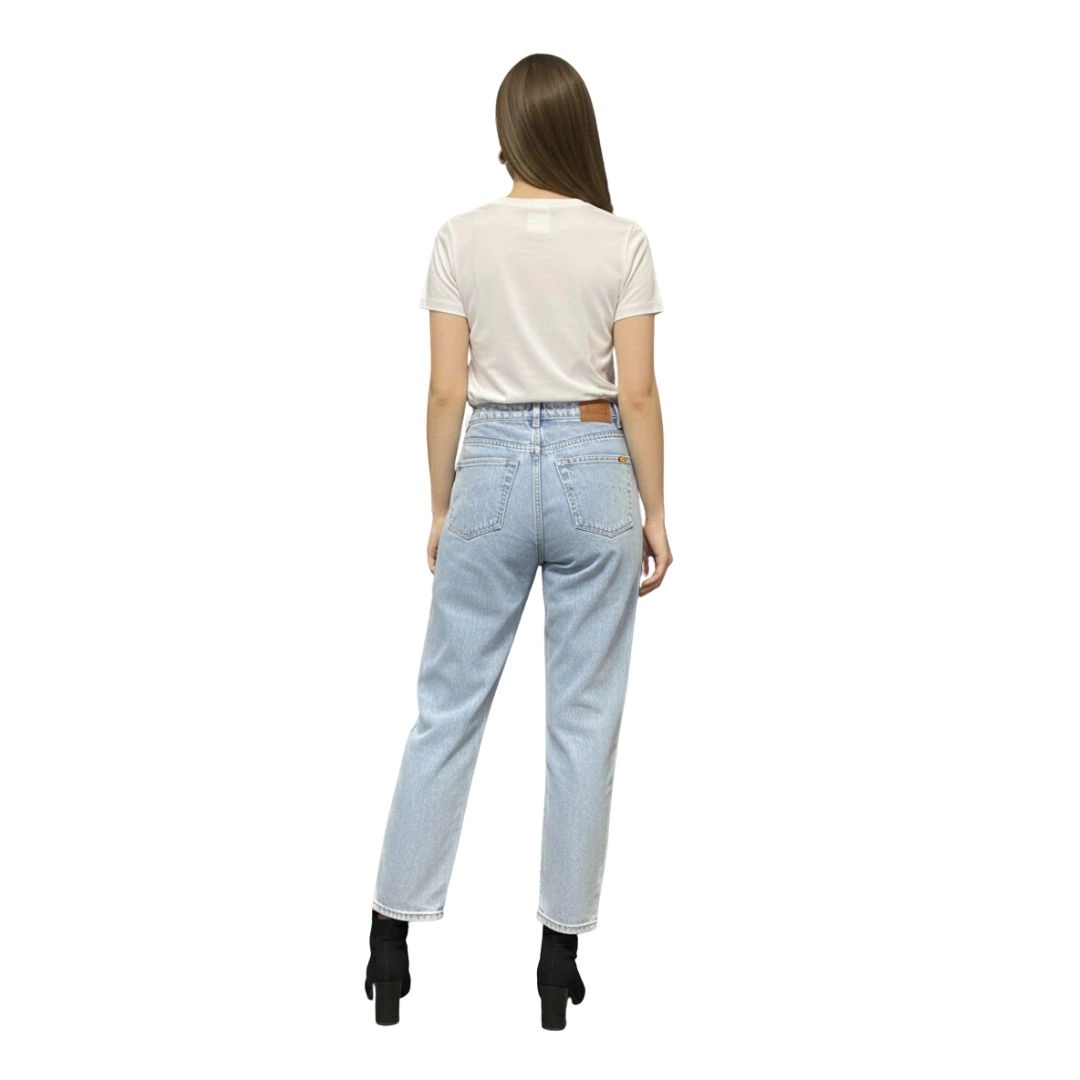 بنطال جينز بوي فريند بلون أزرق فاتح موديل 1326