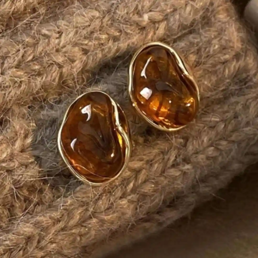 طقم أقراط كلاسيكية بلون بني - 3 أزواج