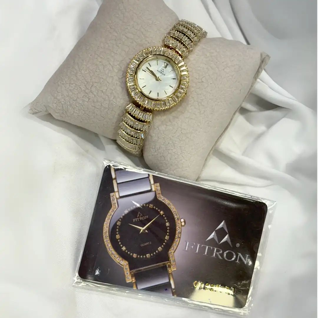 ساعة فيترون ذهبية ومقاومة للماء مع حجر باكيت زيركون – القالب أبيض