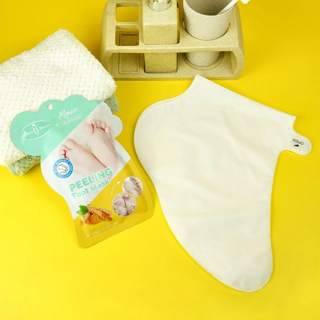 ماسك تقشير القدمين من آيتشون بيوتي بخلاصة الكركم والعسل - 40 غ