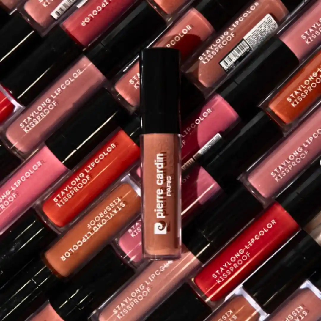أحمر شفاه سائل وثابت من بيير كاردين باريس