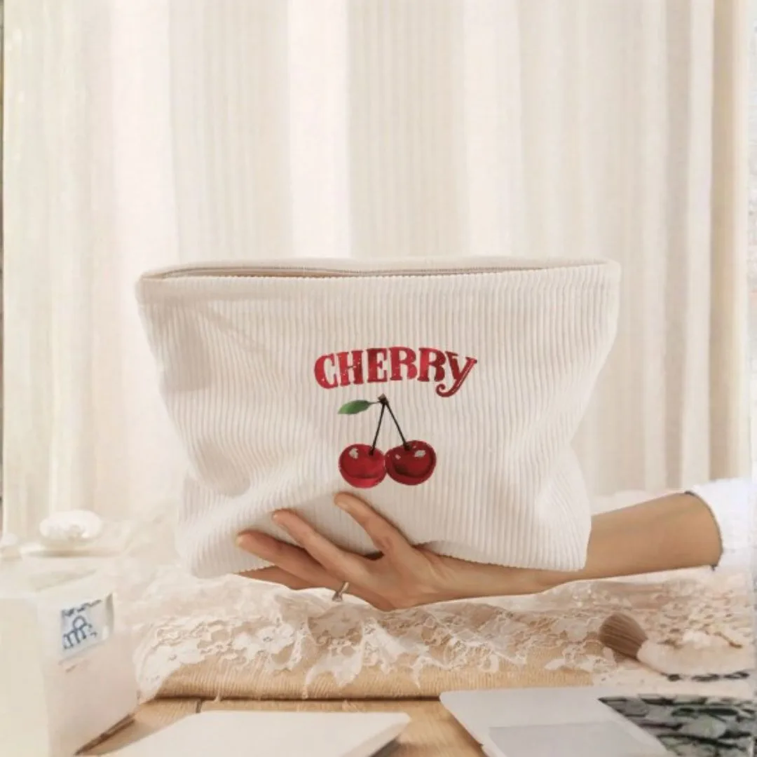 حقيبة مستحضرات التجميل بنقشة الكرز