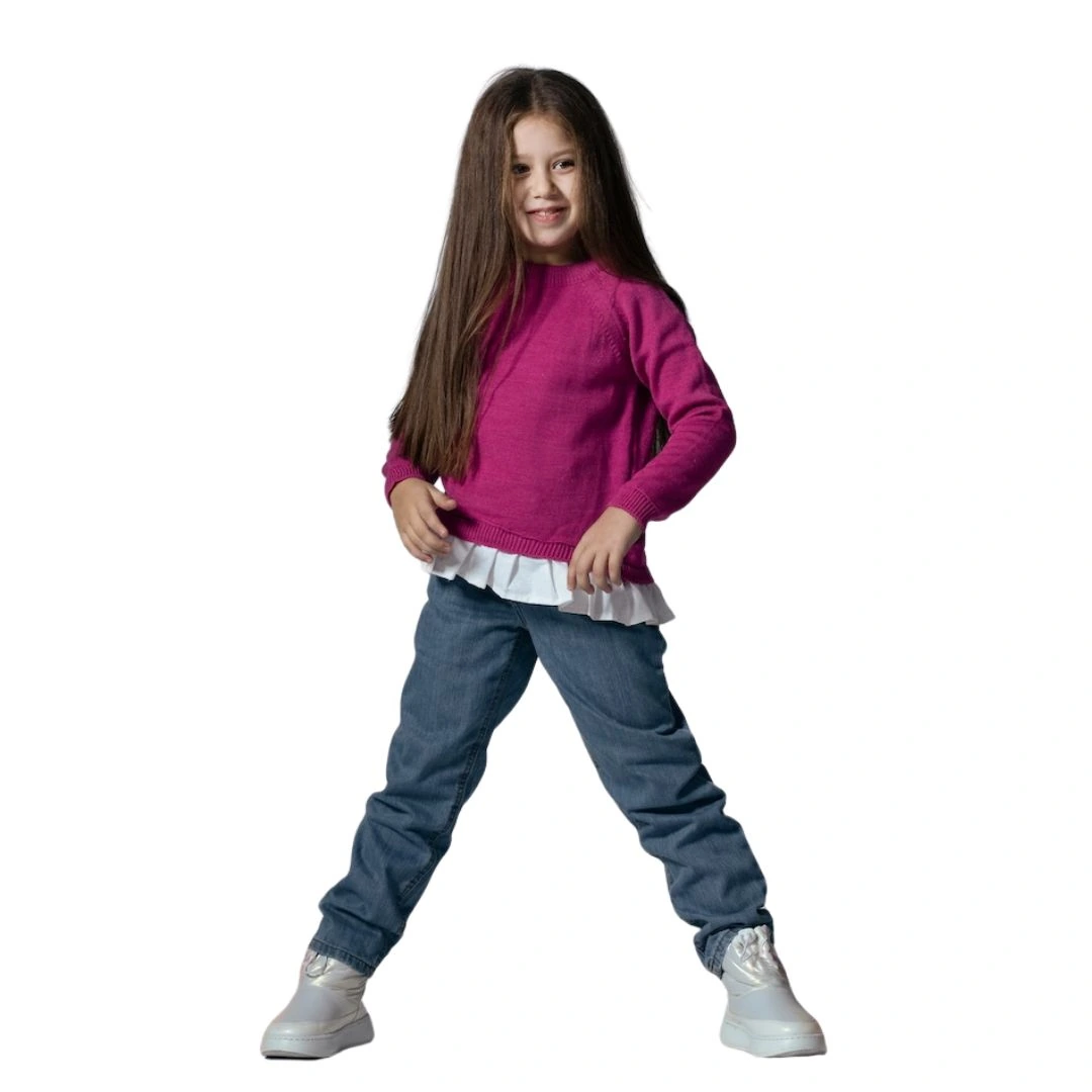 كنزة بناتي محبوكة بتفاصيل قميص من الأسفل