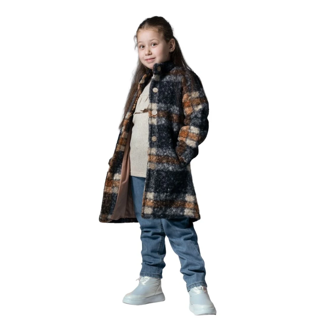 معطف بناتي طويل بنقشة كاروهات كلاسيكية